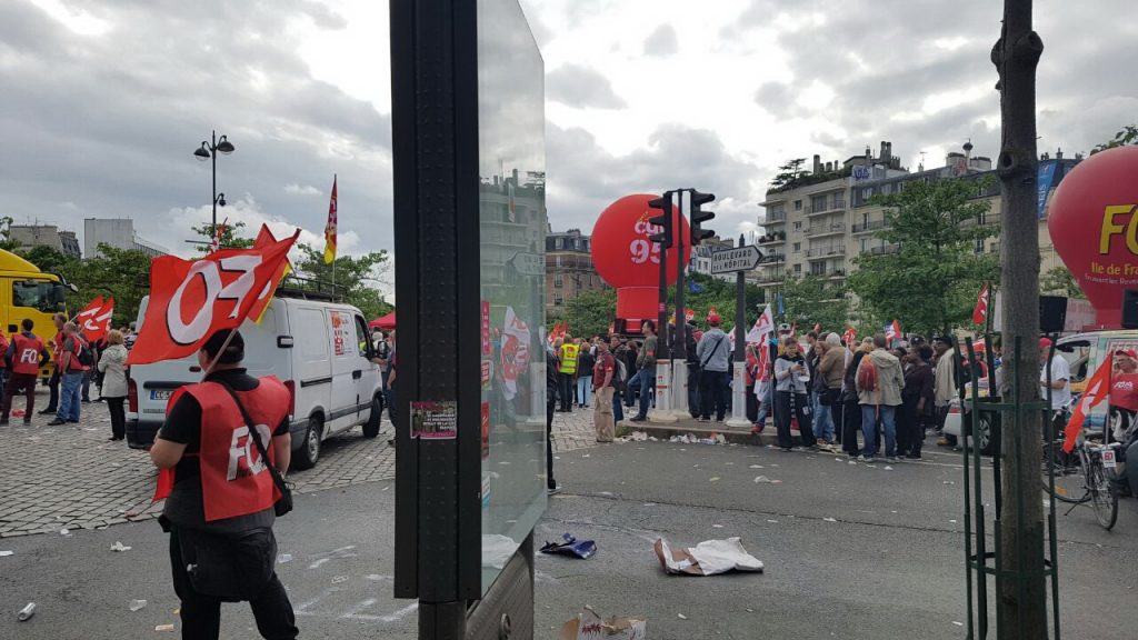 Aksi Demonstrasi Buruh di Perancis Menentang Rencana Perubahan Undang-Undang Ketenagakerjaan. FOTO : VIBIZMEDIA.COM/BENHARD