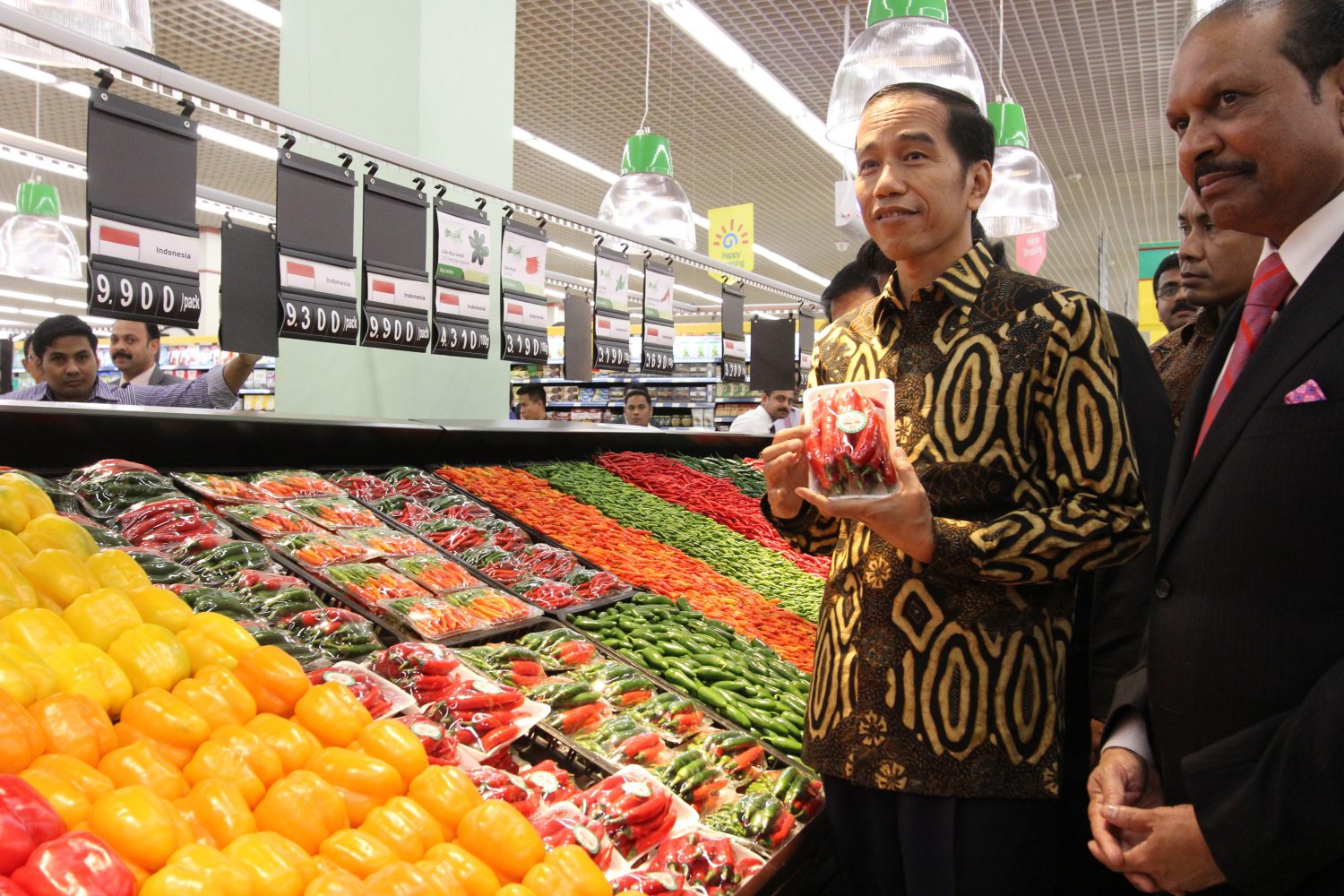 Cabai Produk Pertanian di Indonesia Yang dipasarkan dalam Lulu Hypermarket. FOTO : VIBIZMEDIA.COM/RULLY