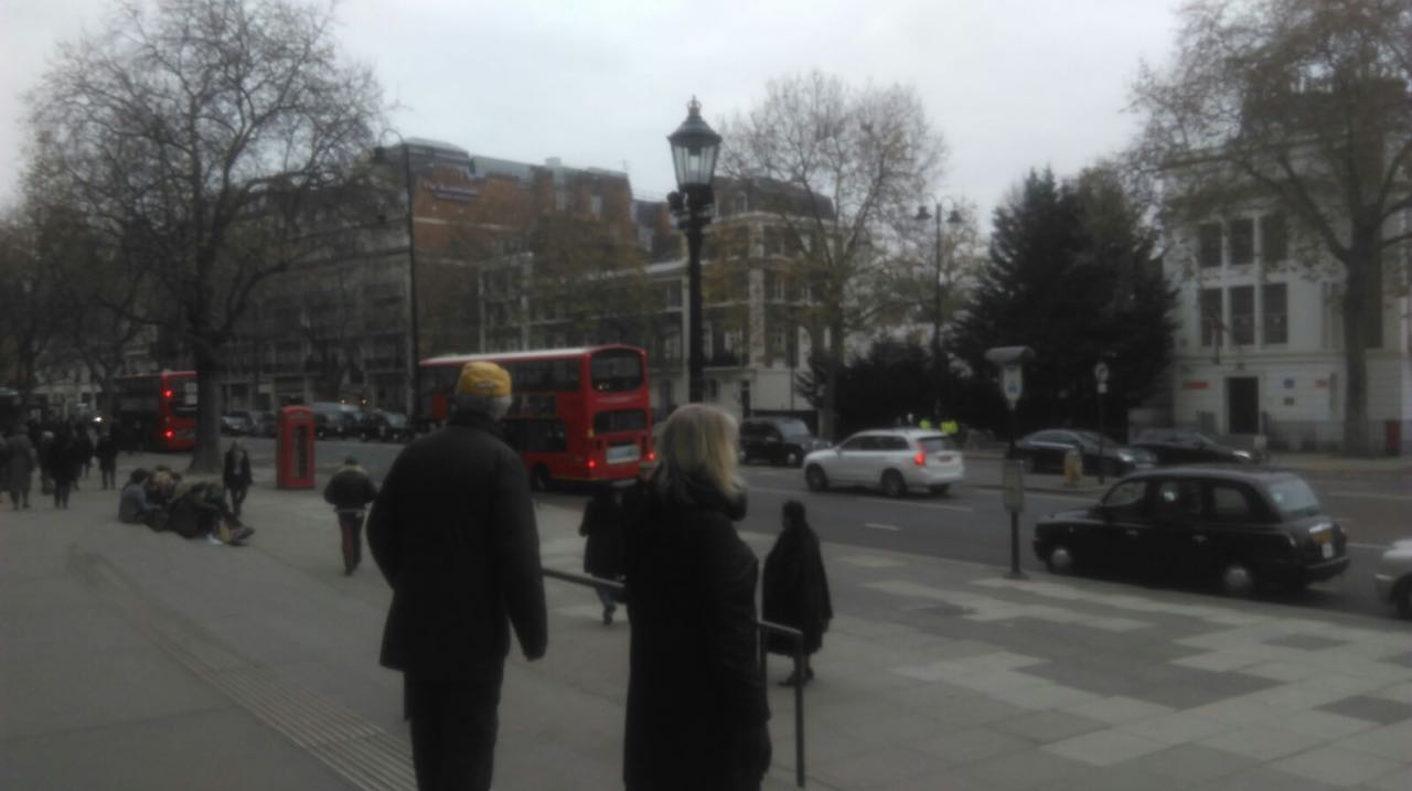 Suasana kota London bulan Desember (Photo: Illona/ Vibizmedia.com)