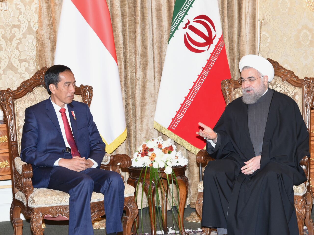 Presiden Joko Widodo dengan Presiden Iran Hassan Rouhani pada Rabu, 14 Desember 2016 di Istana Jomhouri, Sa'dabad, Iran (Photo: Setpres).