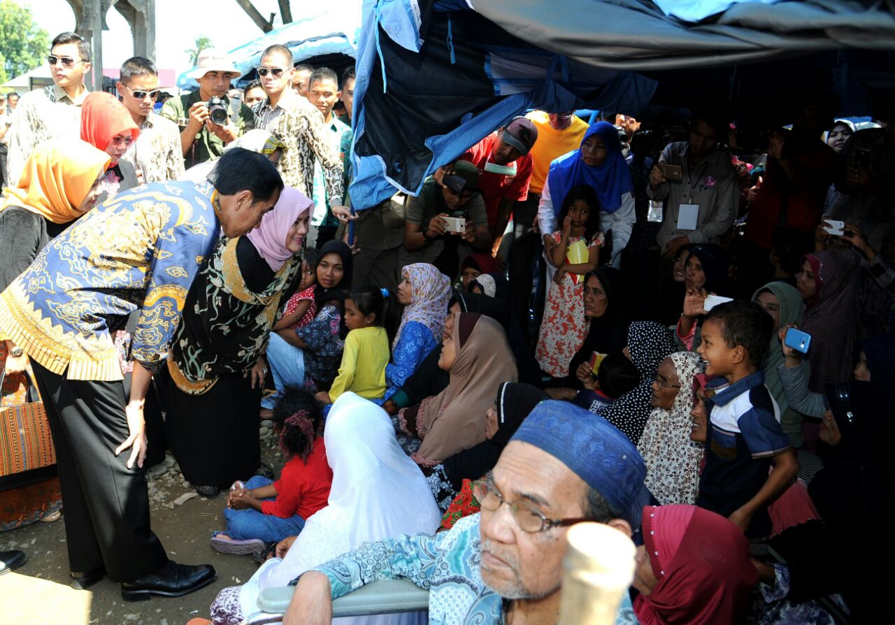 Presiden Jokowi Tiba di Bireun, Sejumlah Lokasi Terdampak Gempa akan Dikunjungi (15 Des), Photo Setpres, 1