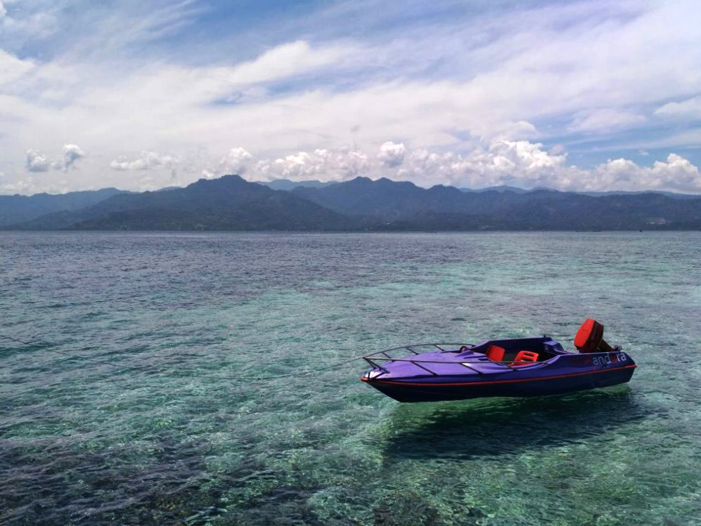 Pantai Pulau Karampuang di Mamuju