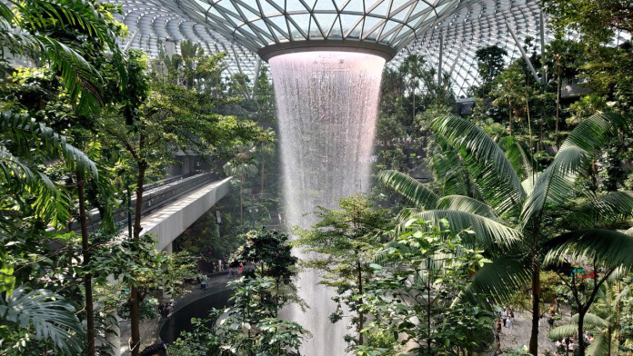 Air Terjun Indoor Tertinggi di Dunia, Jewel Changi Airport