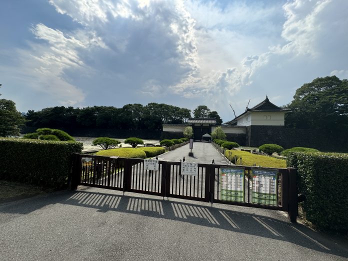 Istana Modern Kekaisaran di Tokyo