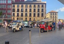 Euro Tuk Tuk Alat Transportasi Wisatawan di Spanyol