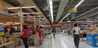 Pusat Perbelanjaan WalterMart Di Makati Filipina