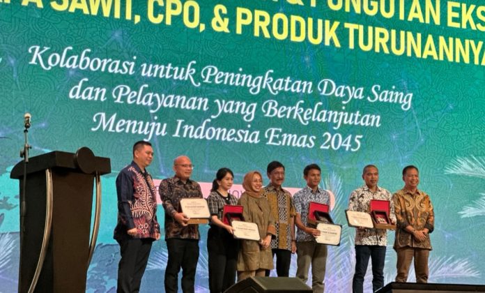 Industri Kelapa Sawit Berperan Strategis bagi Perekonomian Indonesia