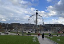 Schlossplatz Alun-alun di Kota Stuttgart Jerman