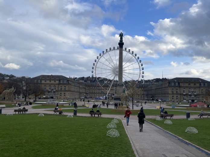 Schlossplatz Alun-alun di Kota Stuttgart Jerman