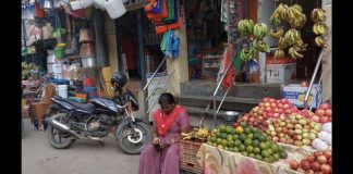 Pasar tradisional Panauti