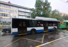 Trolleybus Alat Transportasi di Kota Bishkek Kyrgyzstan