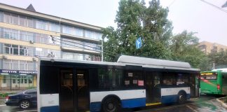 Trolleybus Alat Transportasi di Kota Bishkek Kyrgyzstan