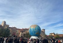 Keseruan Berlibur ke Disney Sea Tokyo