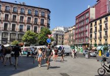 Plaza Mayor Landmark Utama Kota Madrid Spanyol